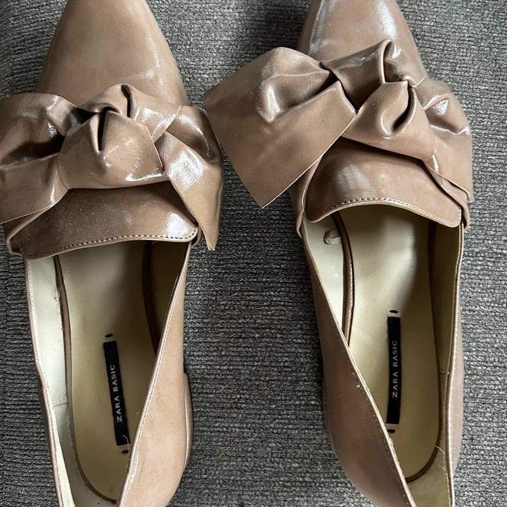 Zara Women's Tan Bow Flats